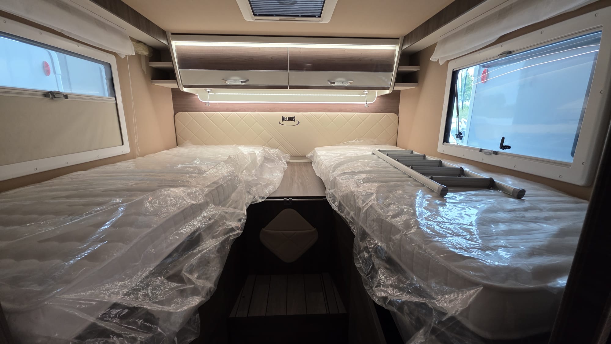 Reiskamer op wielen camper (10)